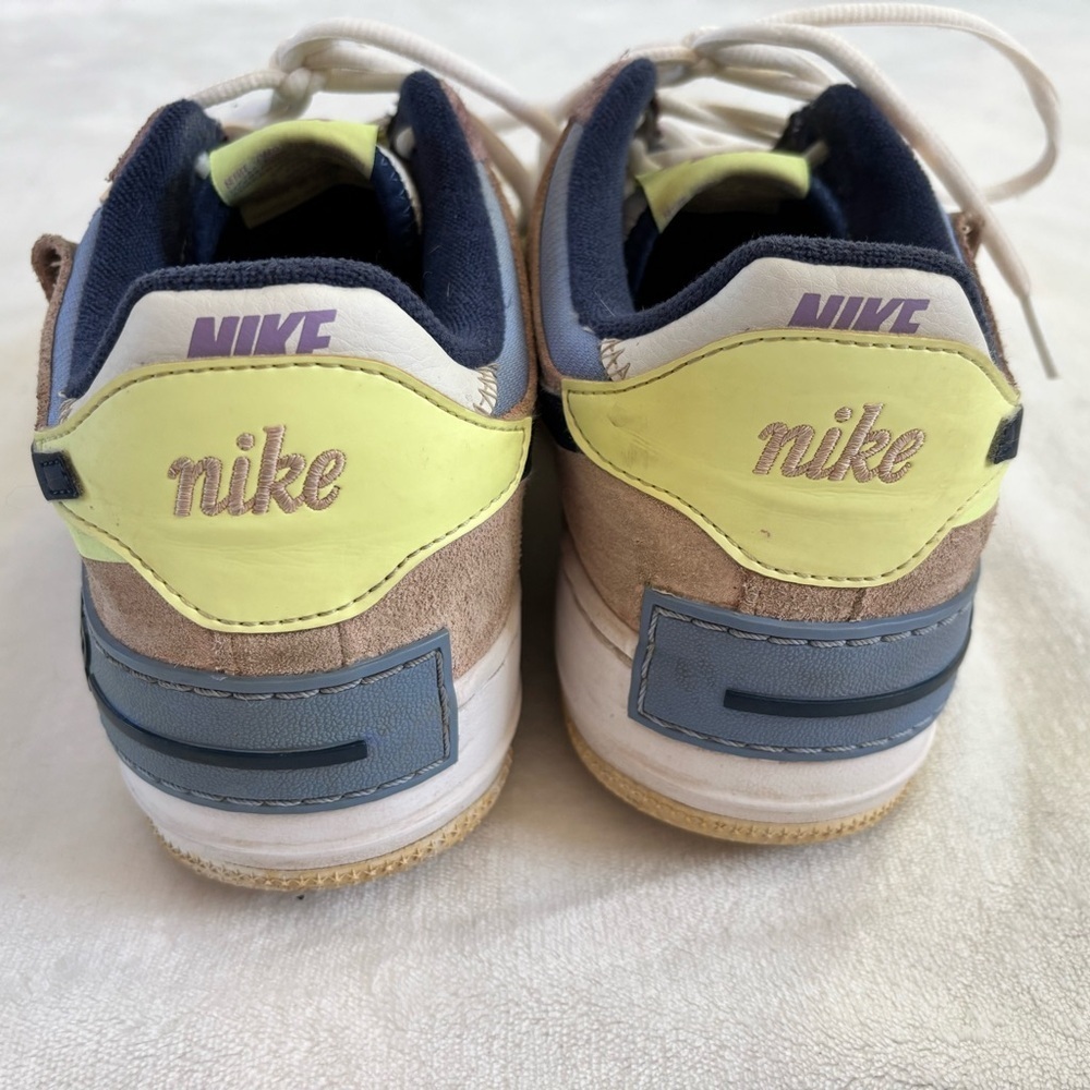 Nike Air Force 1 Shadow Multicolor Suede Sneakers Unisex CU8591-001 Size 9,5 - Picture 3 of 10